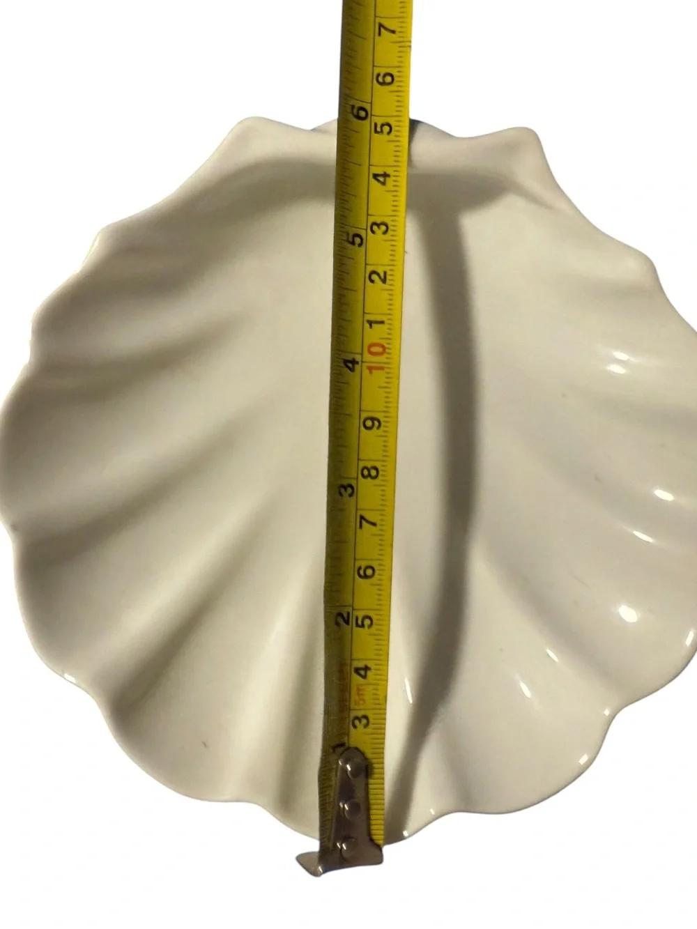Vintage Cream Shell-Shaped Ceramic Serving Dish - Unbranded